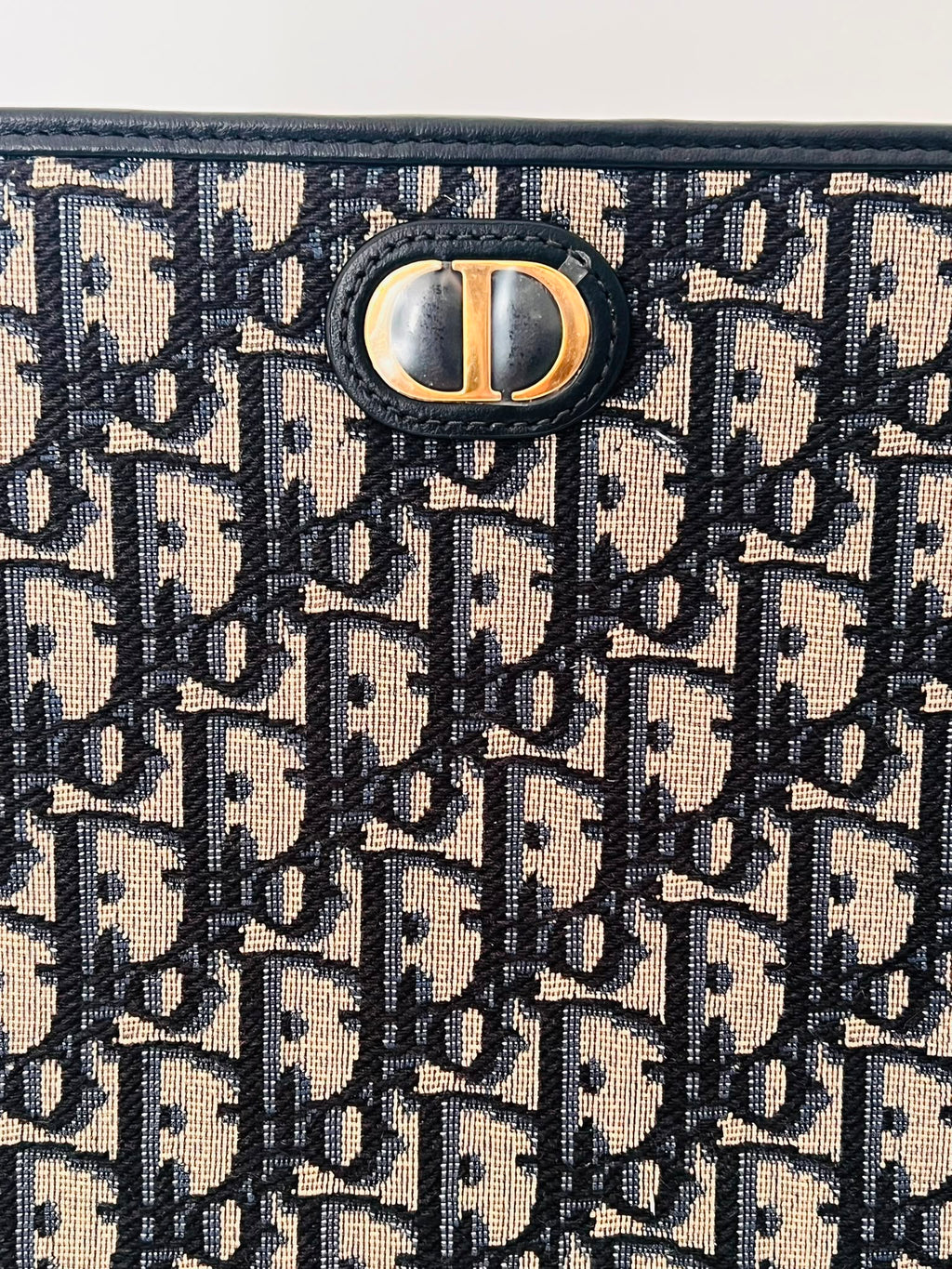 Cd oblique clutch