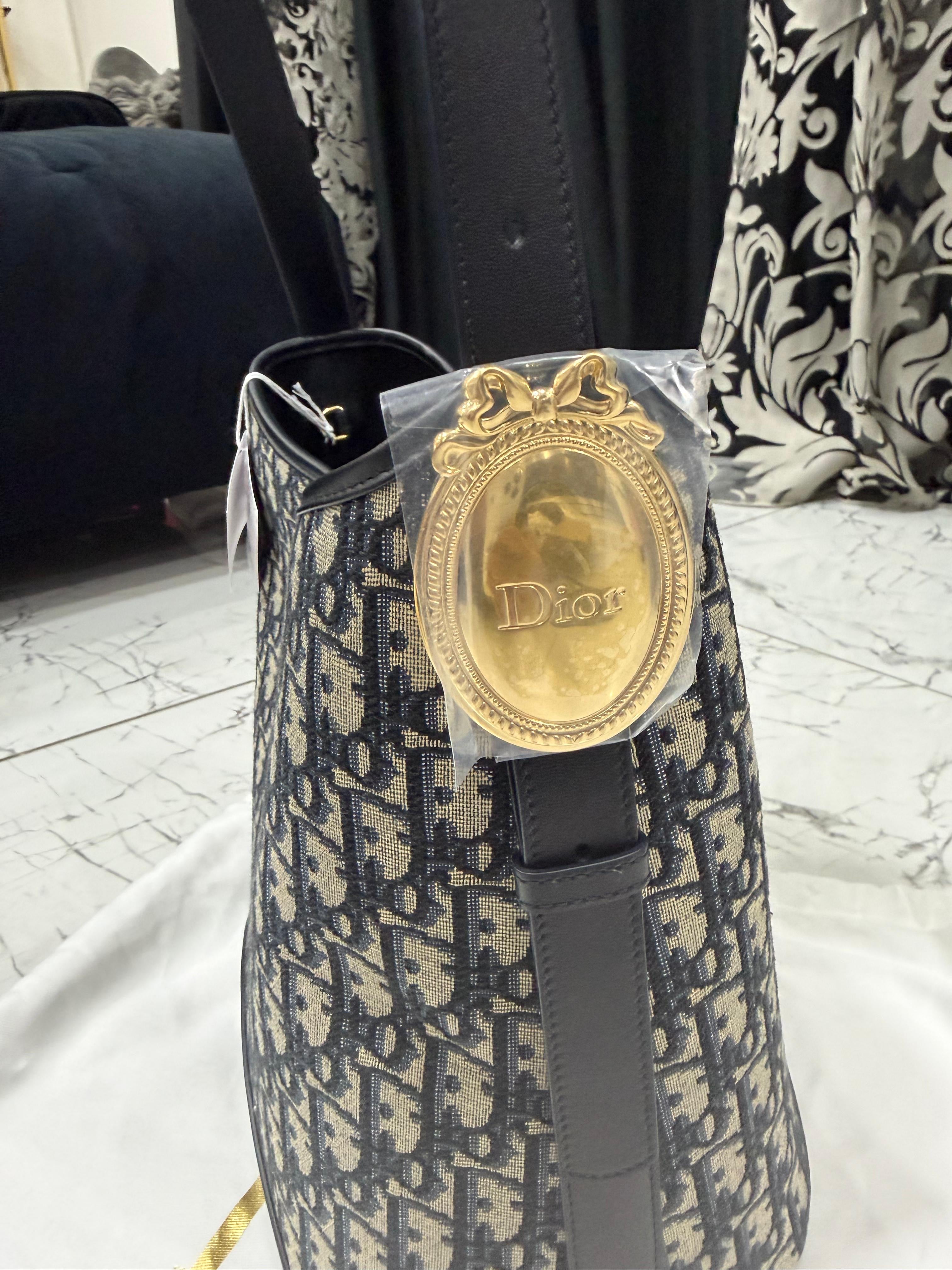 CD medallion tote Medium