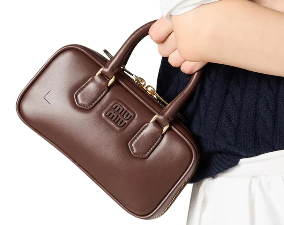 Miu miu bag & loafers deposit gen.
