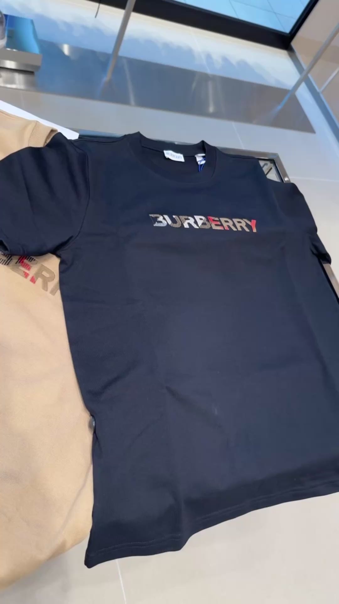 Burberry top XL